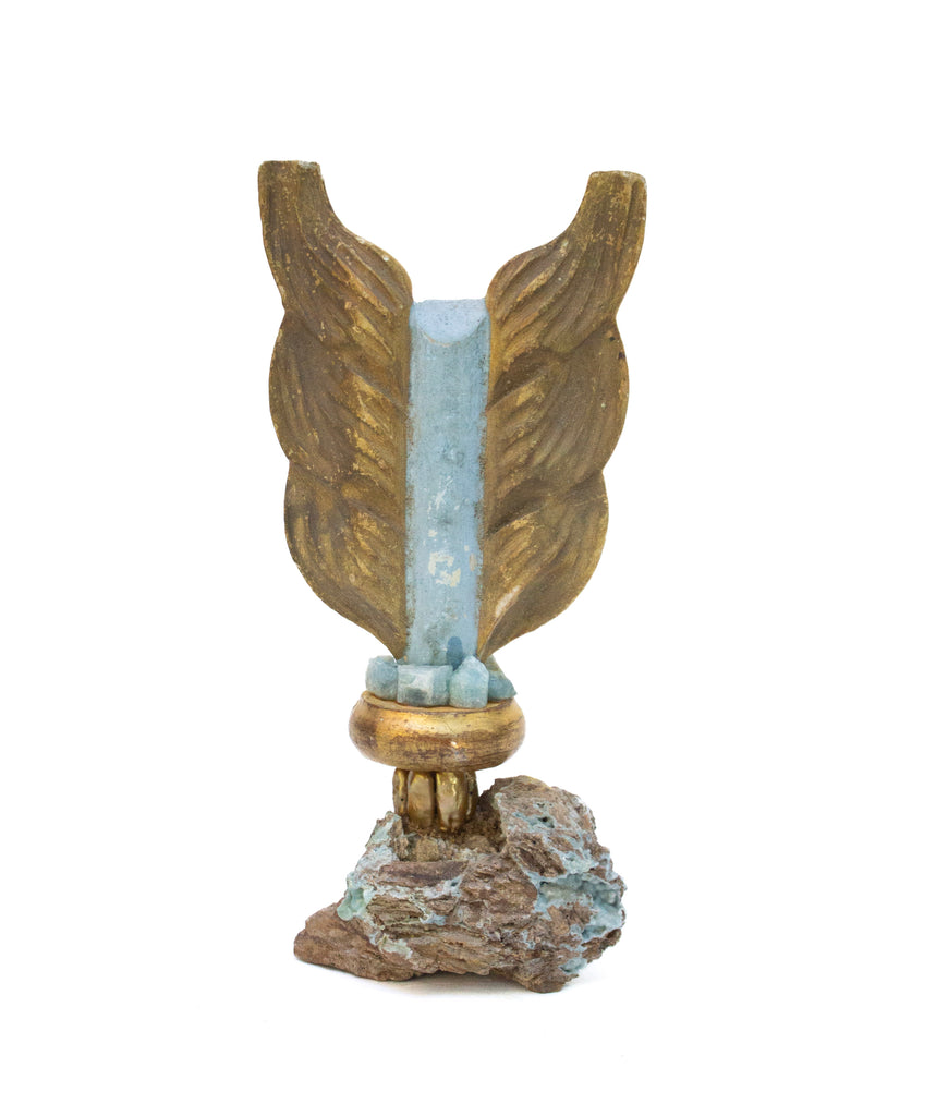 18th-century Italian blue and gilded arrow mounted on aquamarine in matrix and adorned with aquamarine and baroque pearls.