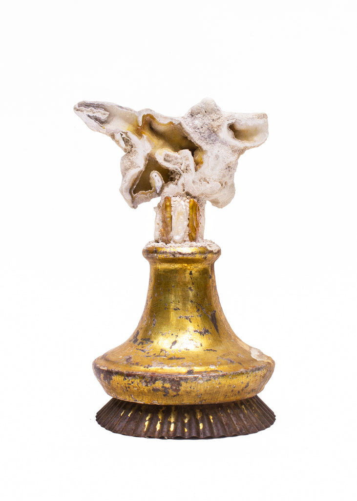 18th century Italian gold leaf candlestick top with polished agate coral and natural forming baroque pearls. The 18th century fragment comes from Tuscany and has the original candlestick wax drip-tray attached.